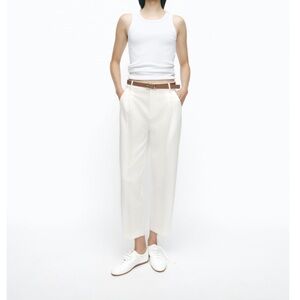 Women’s Zara white pleated Zara pants